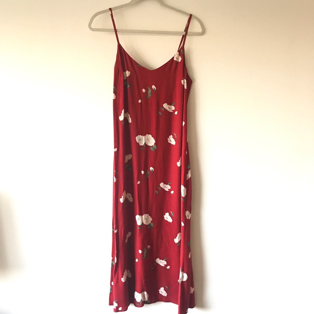 Reformation size 2- red romantic midi dress